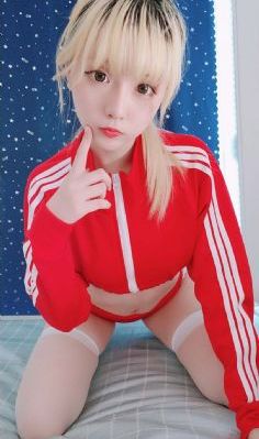 年轻漂亮的岳拇2